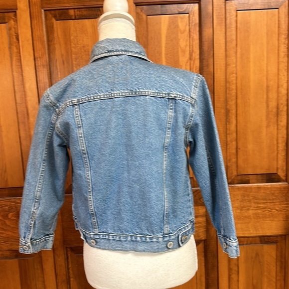 Old Navy Midwash Denim Trucker Blue Jean Jacket Classic Teen Size 8 - Picture 3 of 8